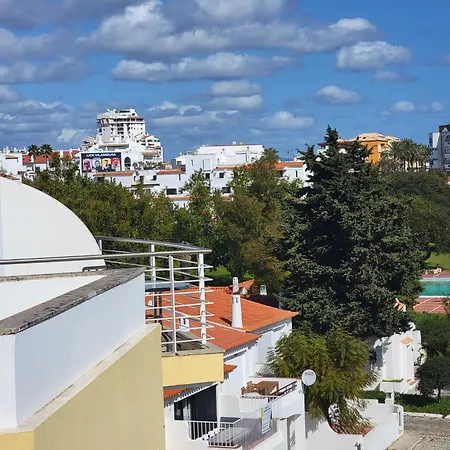 Newly Remodeled 2bd Brilliant Oura Strip 9min Апартаменты Албуфейра
