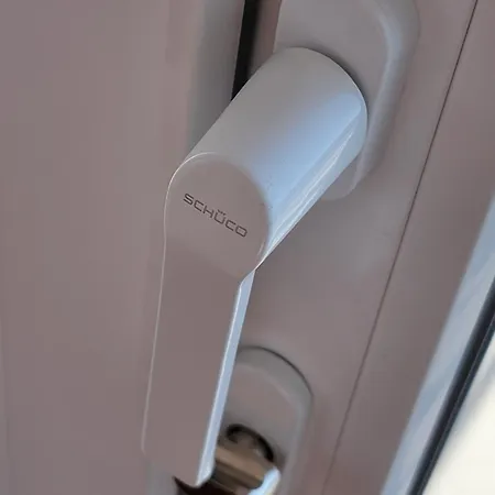 Newly Remodeled 2bd Brilliant Oura Strip 9min Albufeira