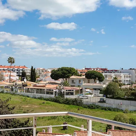 Newly Remodeled 2bd Brilliant Oura Strip 9min Апартаменты *