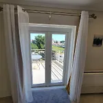Newly Remodeled 2bd Brilliant Oura Strip 9min アパート アルブフェイラ
