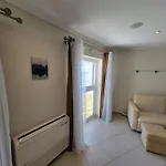 Newly Remodeled 2bd Brilliant Oura Strip 9min アルブフェイラ