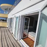 Newly Remodeled 2bd Brilliant Oura Strip 9min * アルブフェイラ
